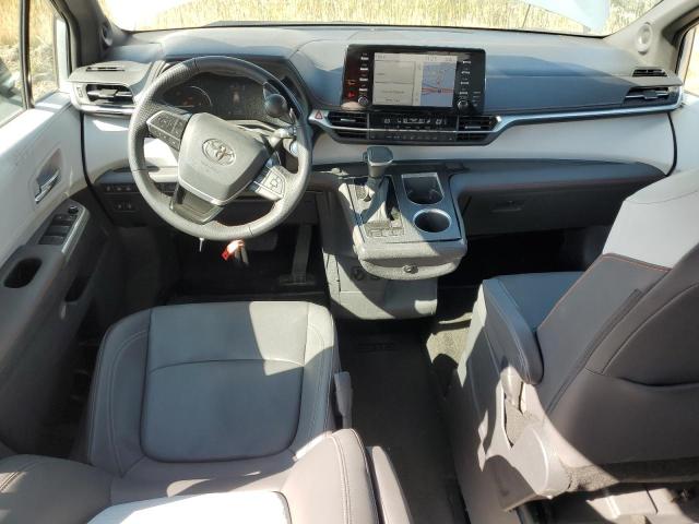  TOYOTA SIENNA 2022 Silver