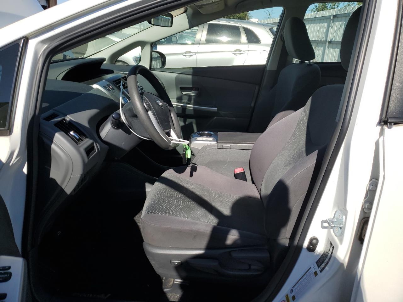 JTDZN3EU0E3323489 2014 Toyota Prius V