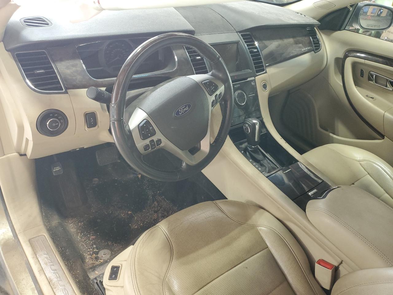 2013 Ford Taurus - Image 8