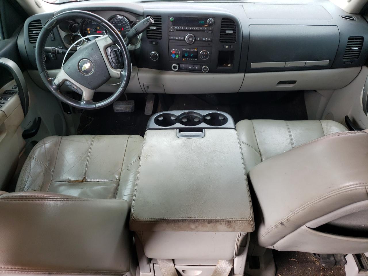 2011 Chevrolet Silverado - Image 8