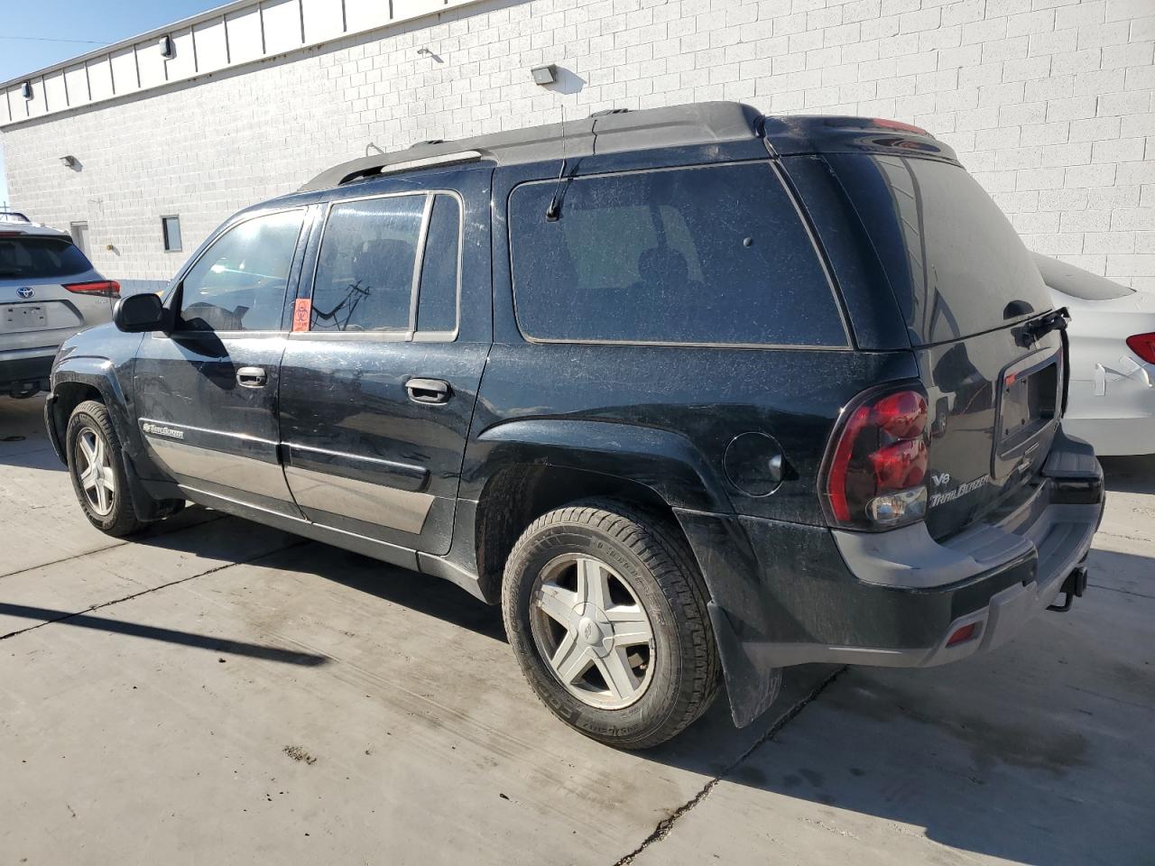 2003 Chevrolet TrailBlazer - Image 2
