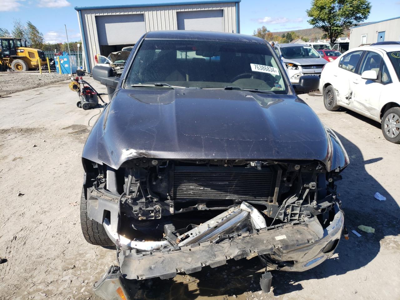 2016 RAM 1500 - Image 4