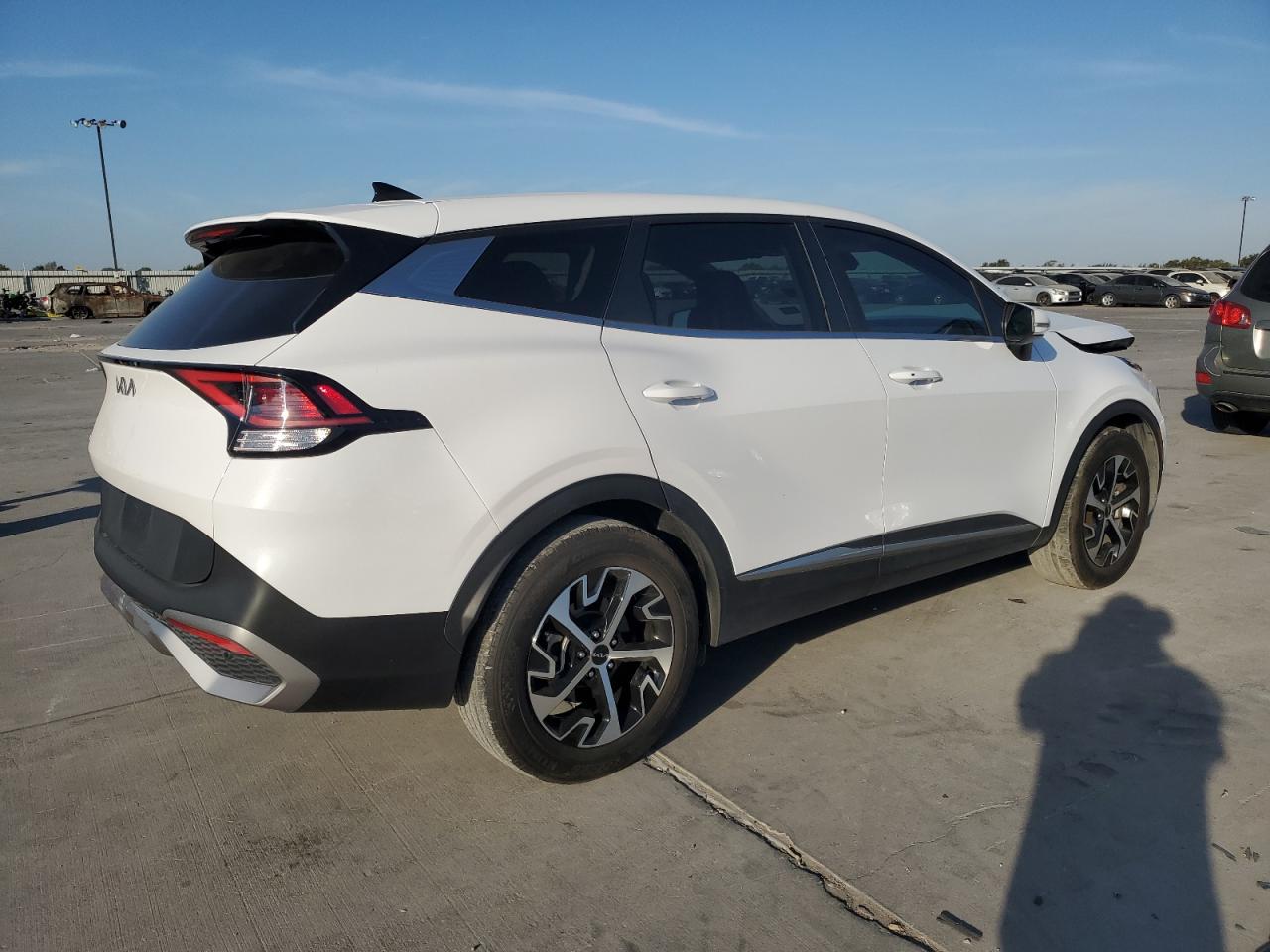 2023 Kia Sportage - Image 3