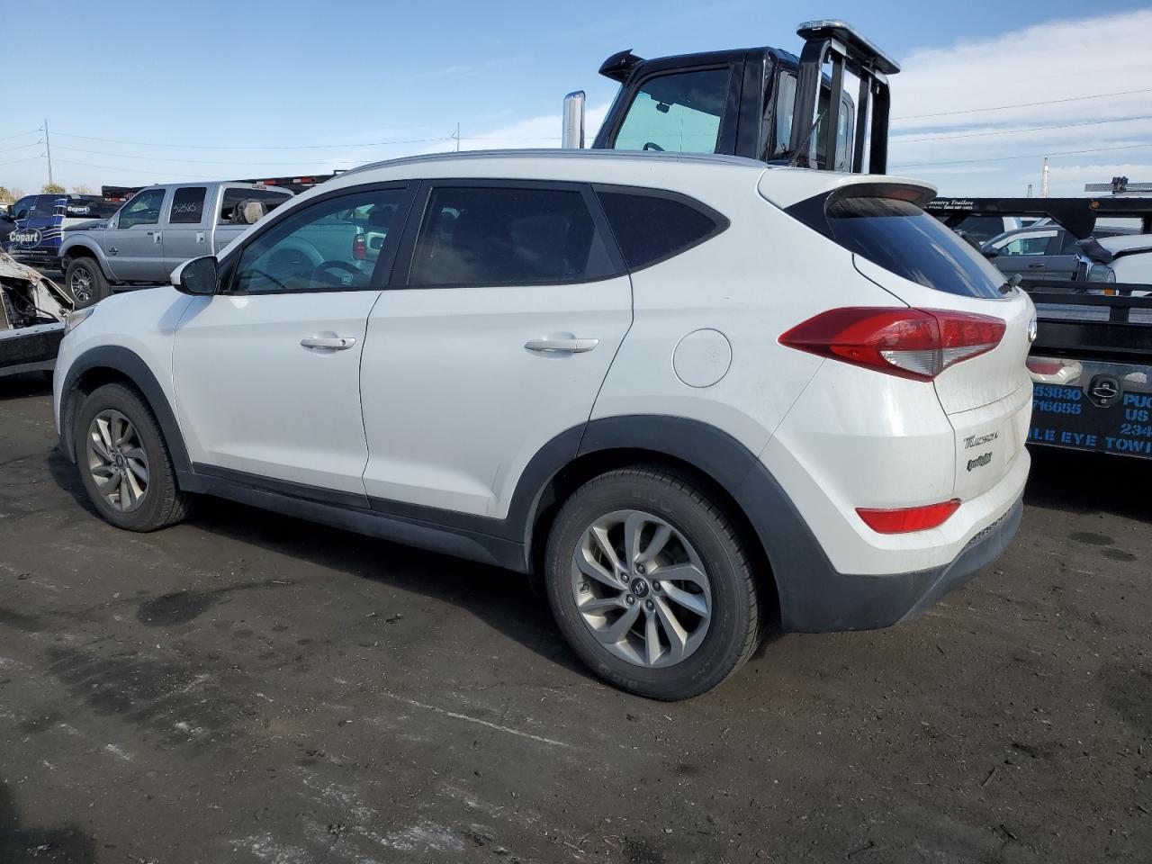 2016 Hyundai Tucson - Image 2