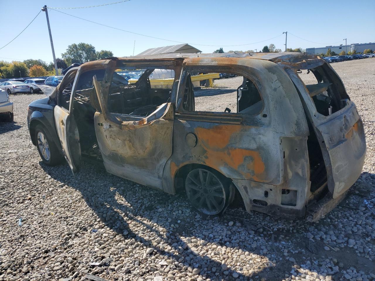 2020 Dodge Caravan - Image 2