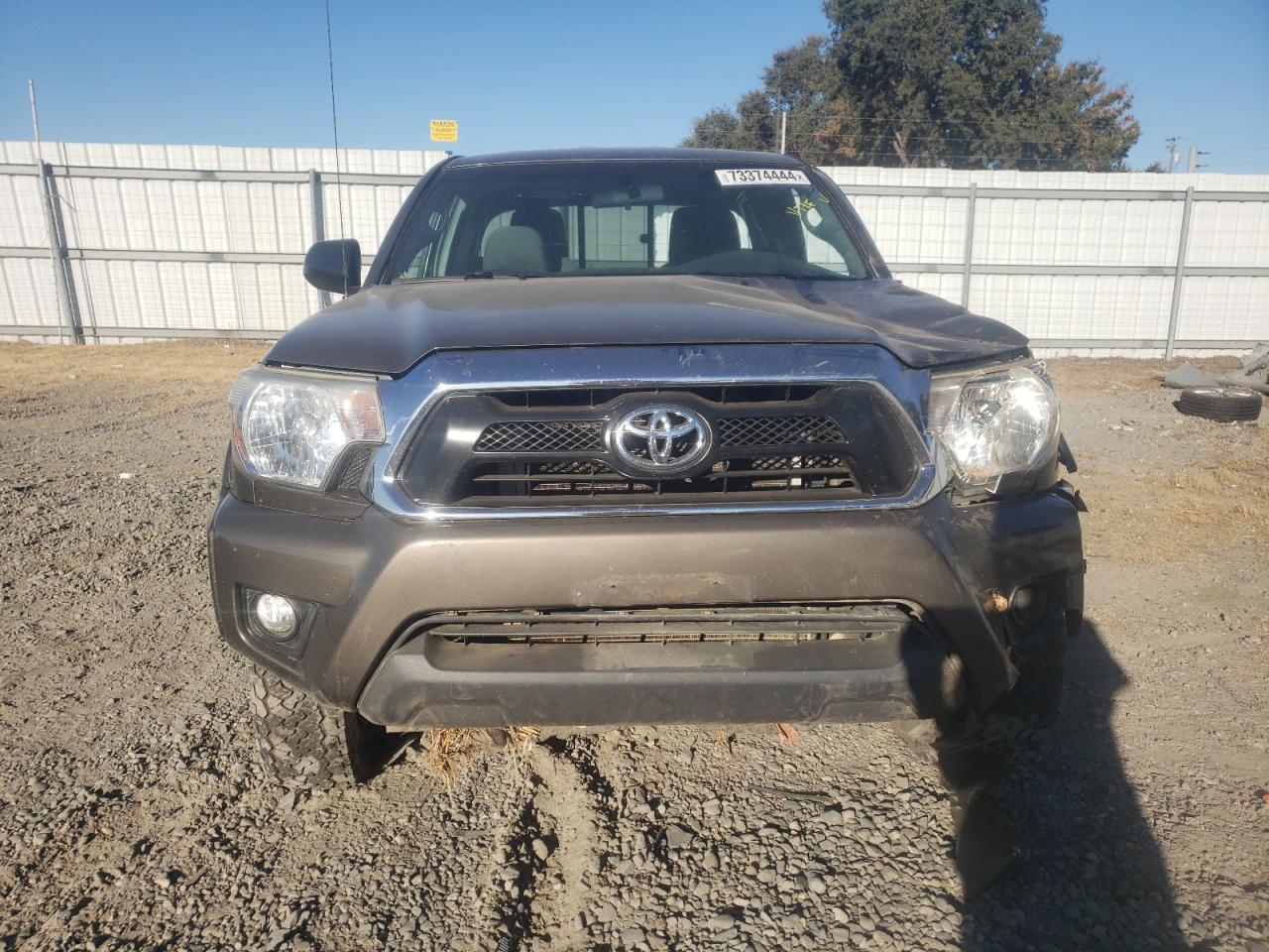 2015 Toyota Tacoma - Image 5