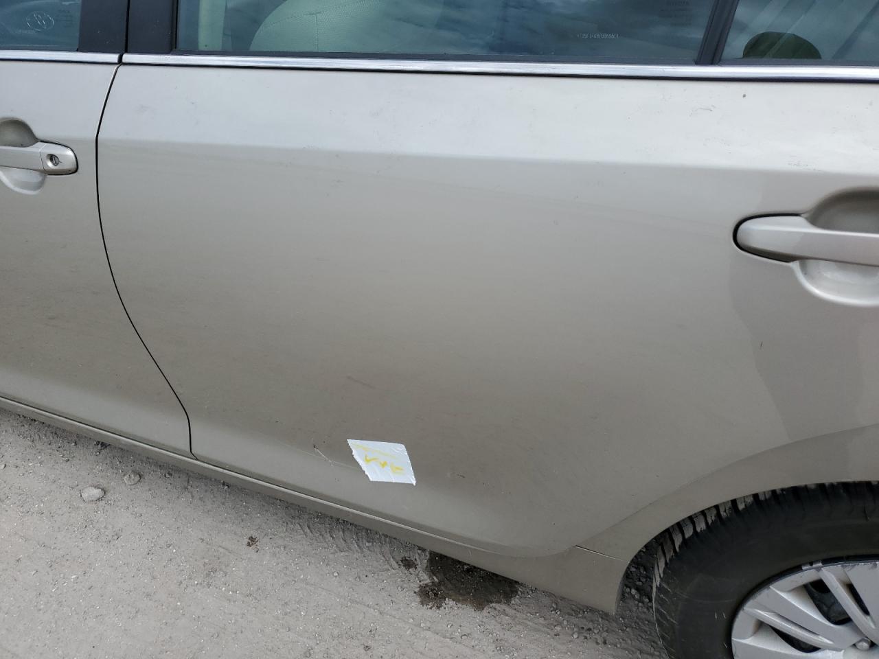 2014 Toyota Camry - Image 12