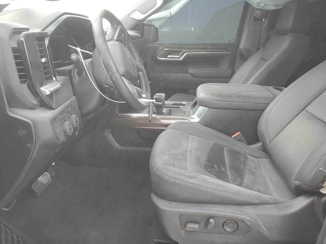 2023 Chevrolet Silverado - Image 7