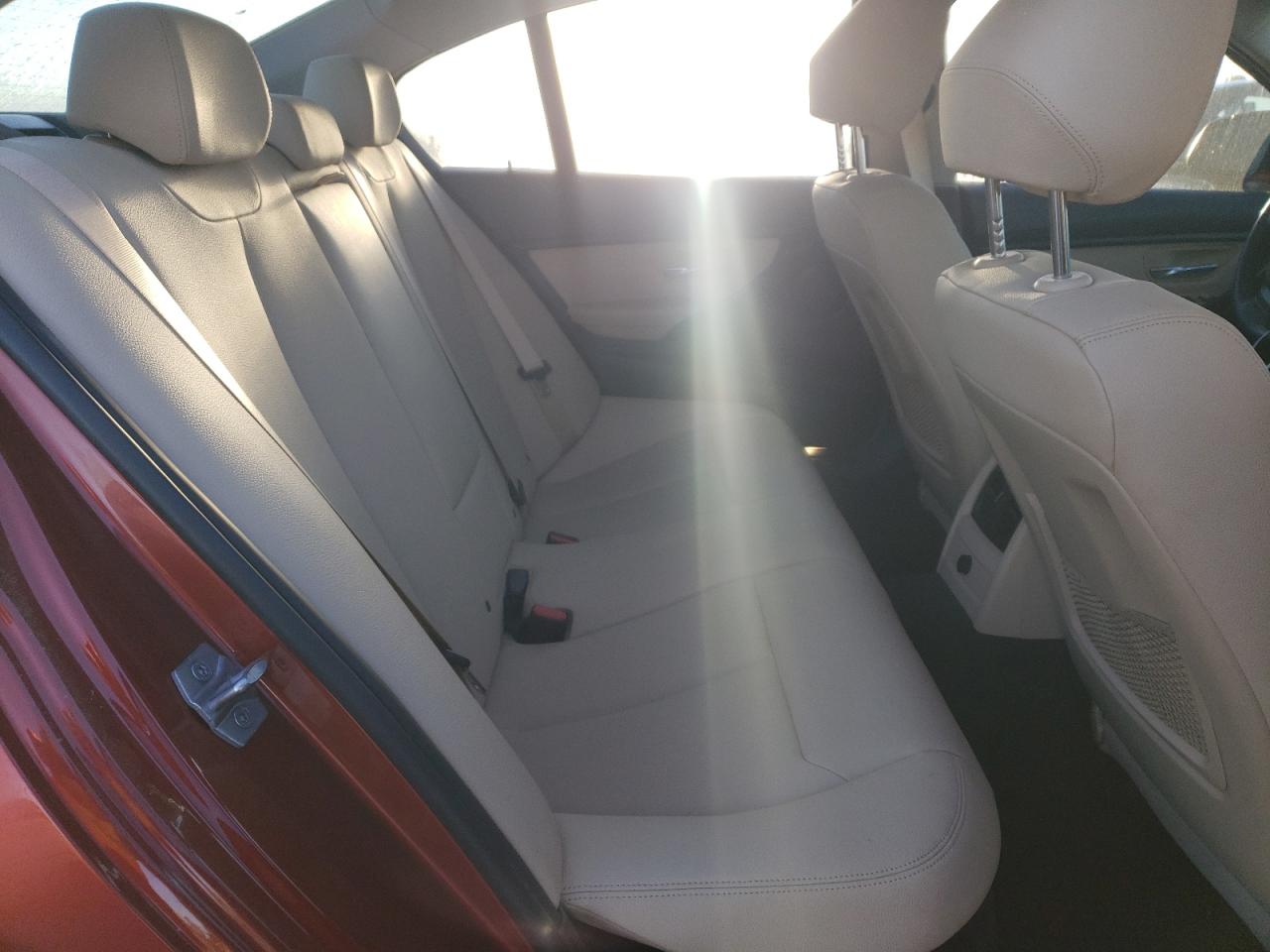 2018 BMW 320 I VIN: WBA8E1G56JNU92854 Lot: 76949564