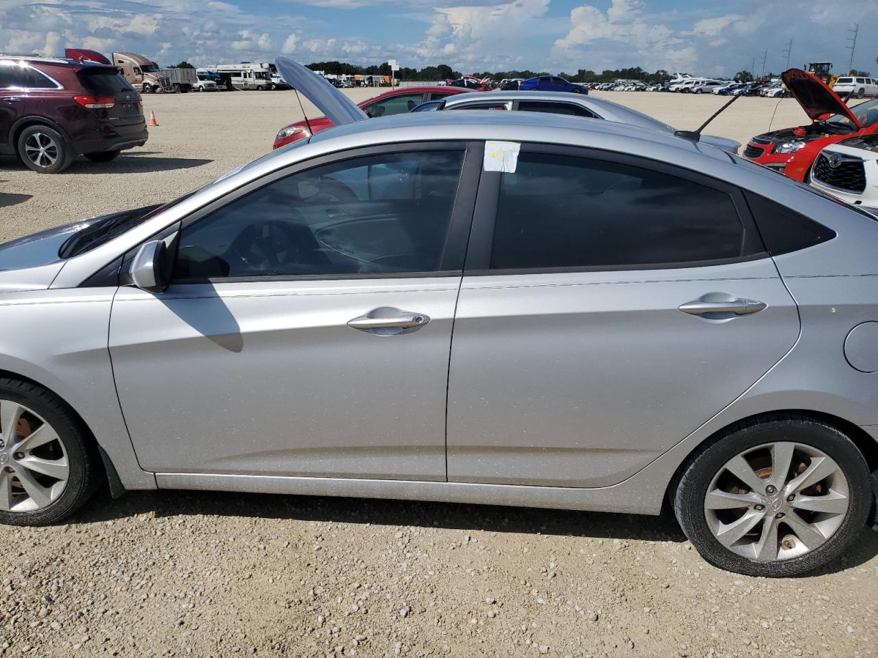 KMHCU4AE5EU611611 2014 Hyundai Accent Gls