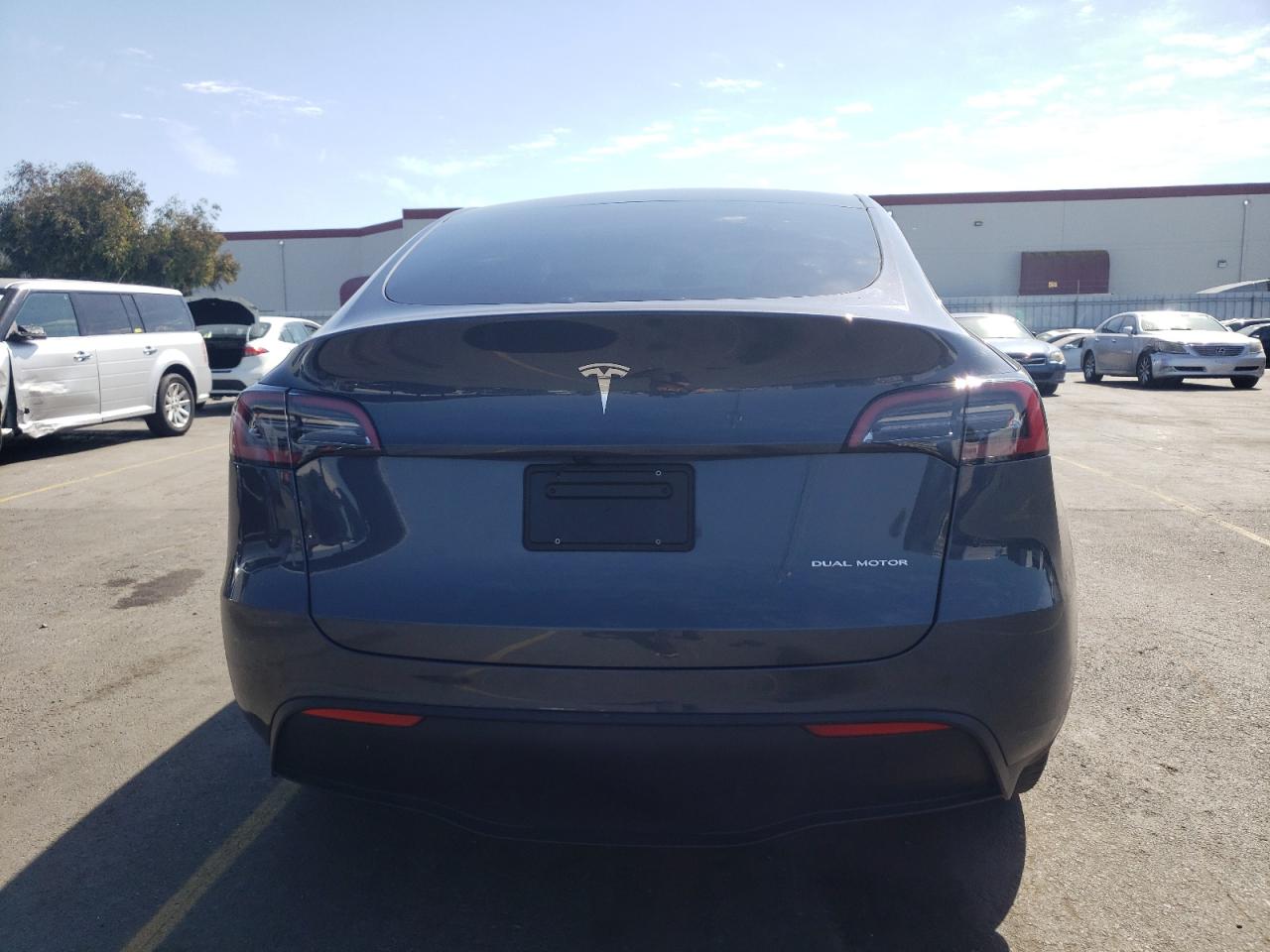 2023 Tesla Model Y VIN: 7SAYGDEE3PA045200 Lot: 75307564