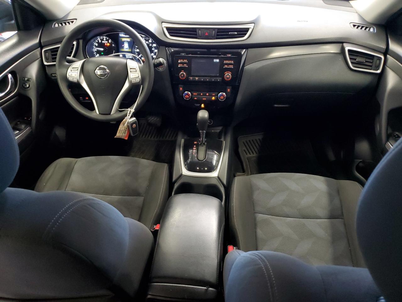 2016 Nissan Rogue - Image 8