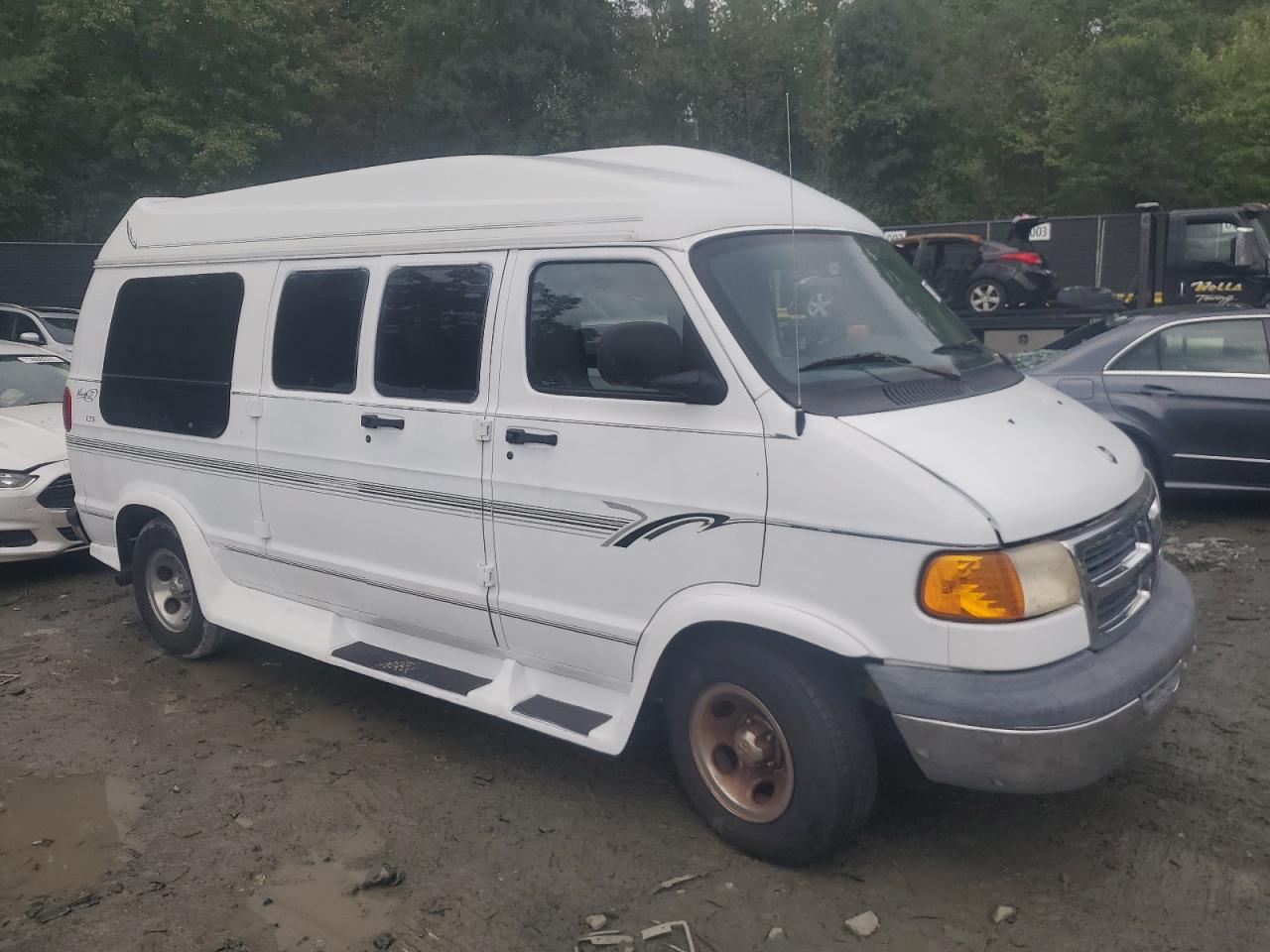2000 Dodge RAM Van - Image 4