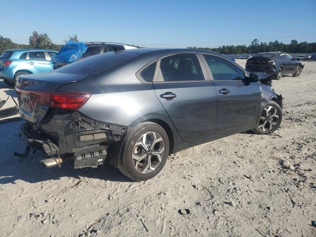 3KPF24AD9ME390526 Kia Forte FE 3