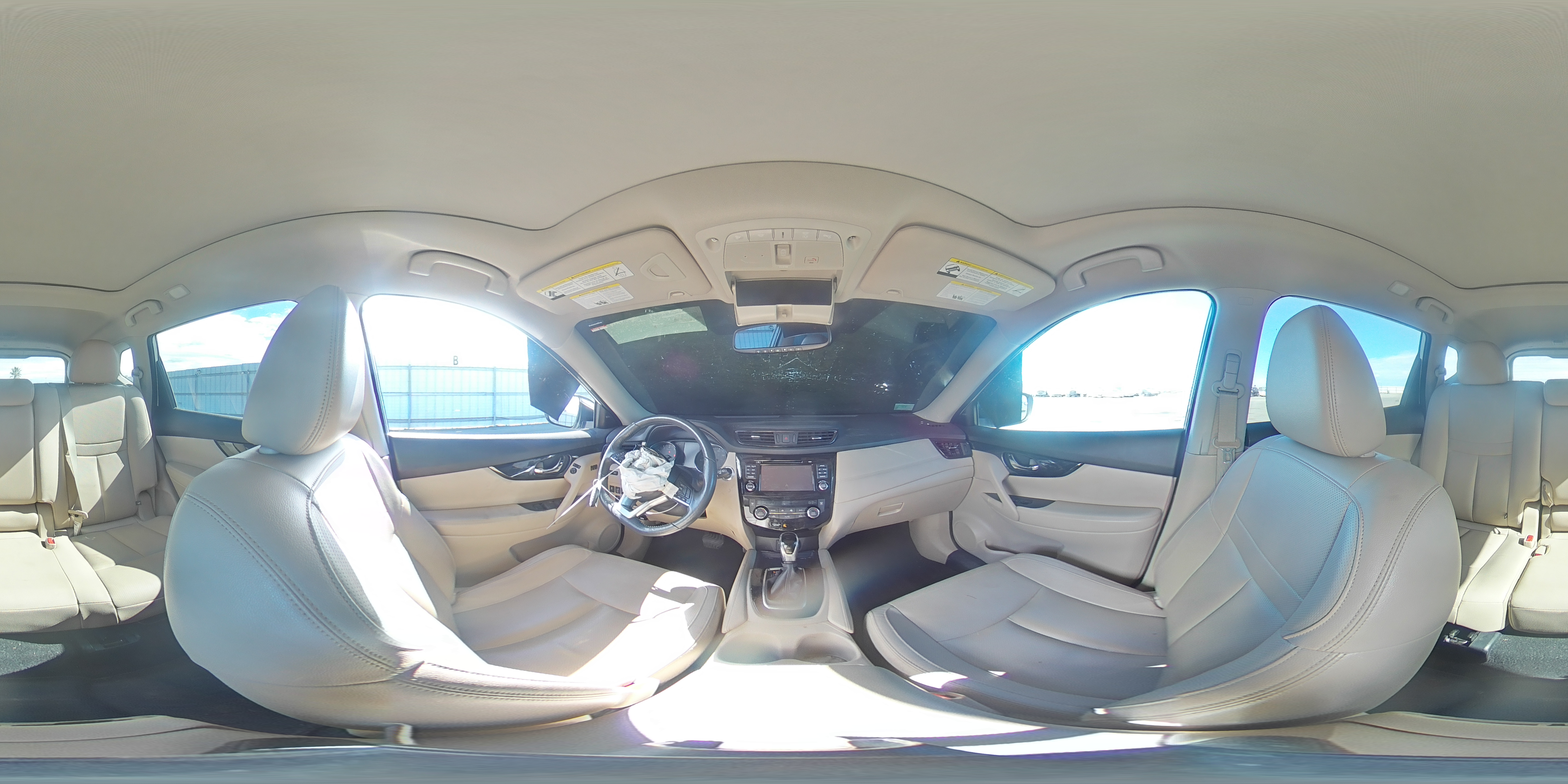 2017 Nissan Rogue - Image 14