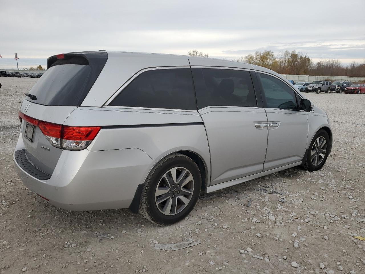 2014 Honda Odyssey - Image 3