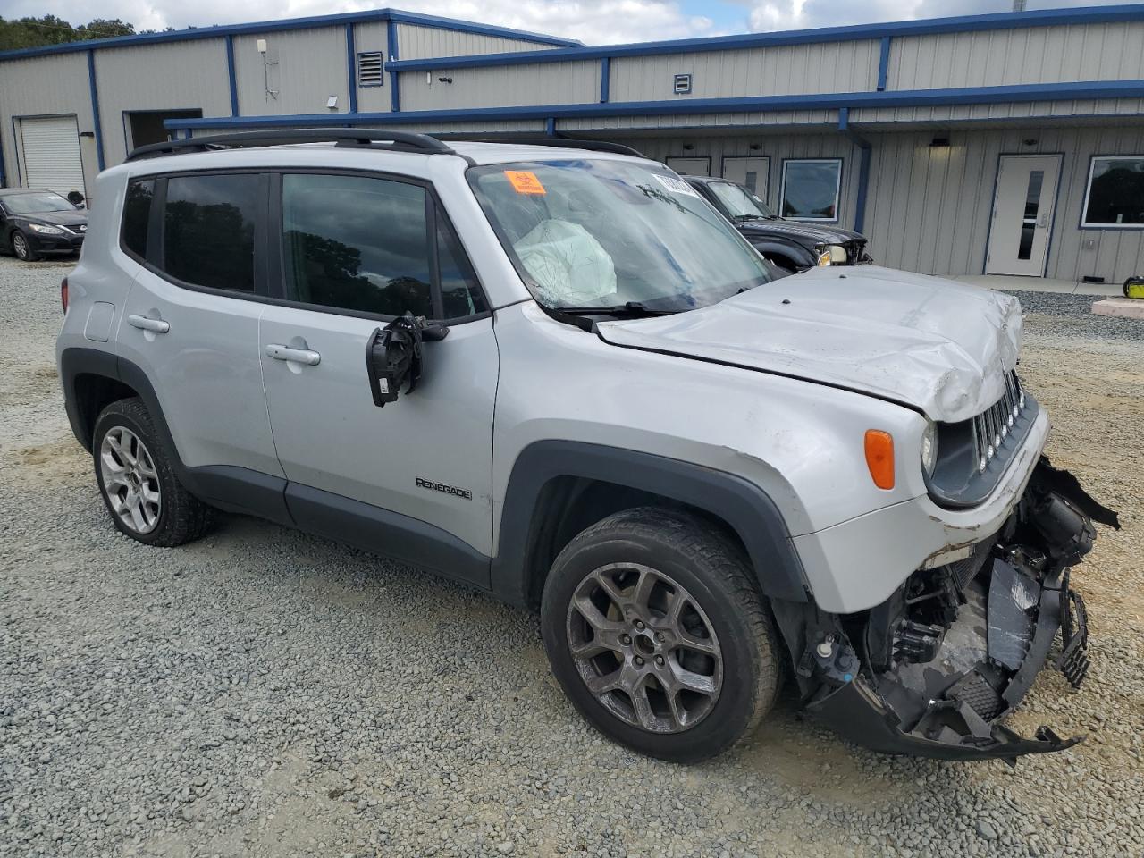2017 Jeep Renegade - Image 4