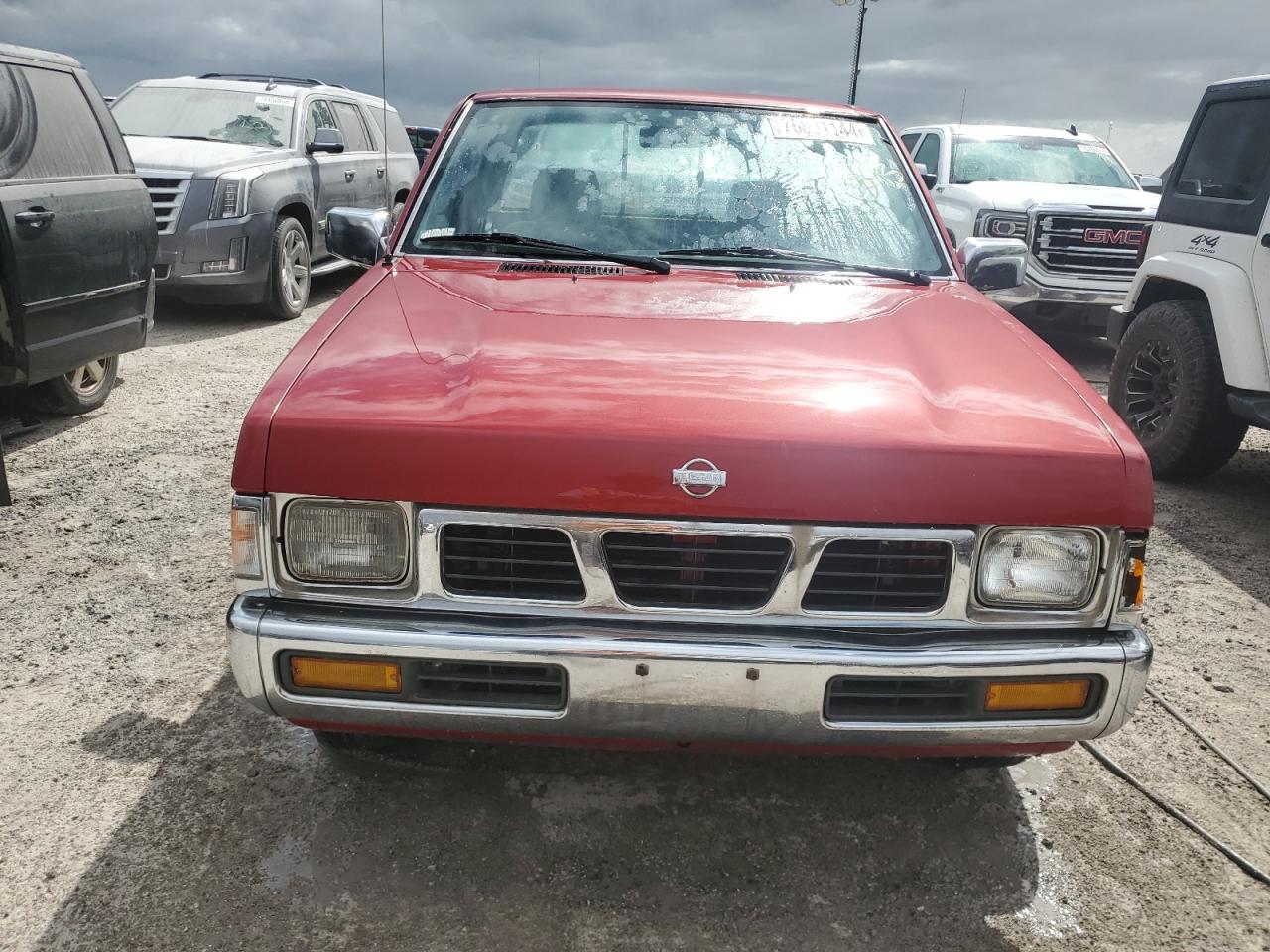 1995 Nissan Titan - Image 5