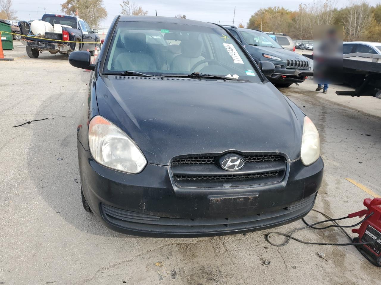2010 Hyundai Accent - Image 5