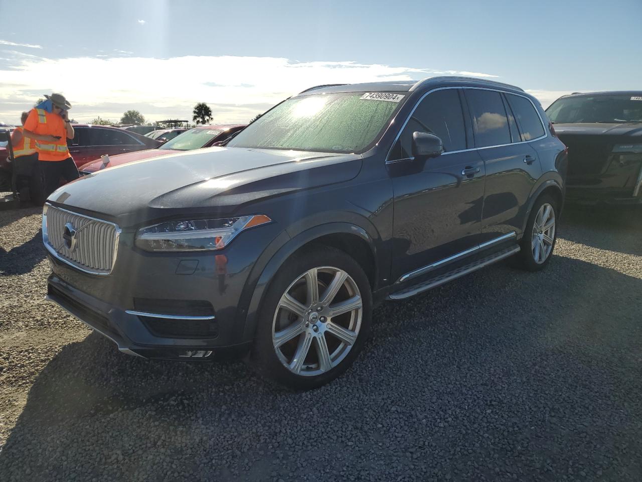 YV4A22PL3K1459706 2019 VOLVO XC90 - Image 1