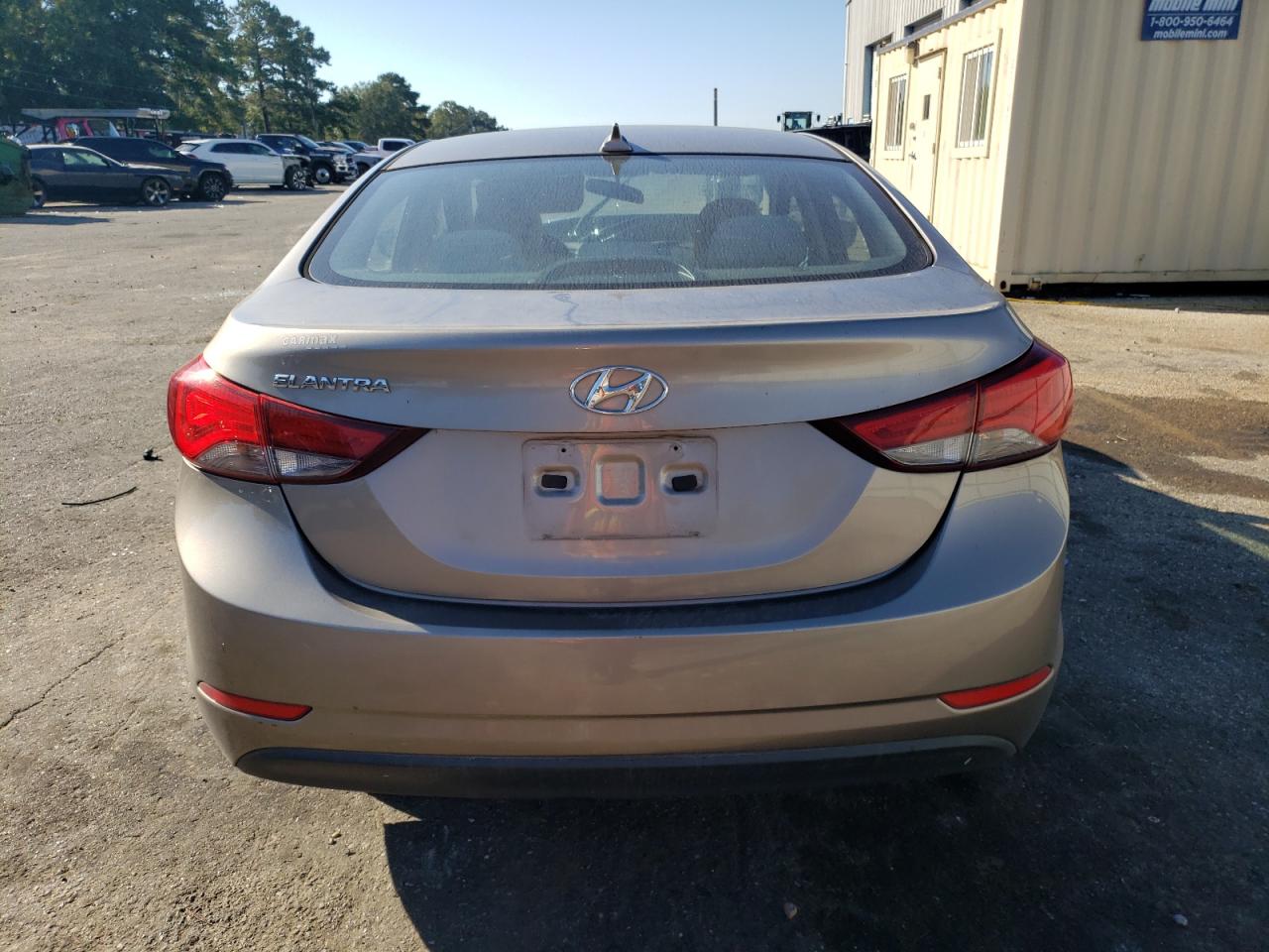 2016 Hyundai Elantra - Image 6