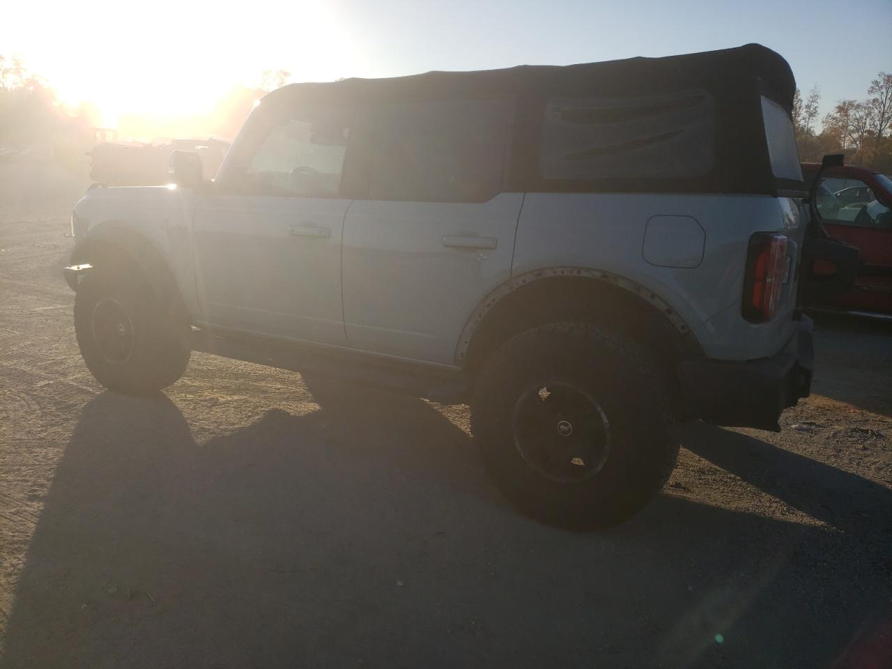 2021 Ford Bronco - Image 2