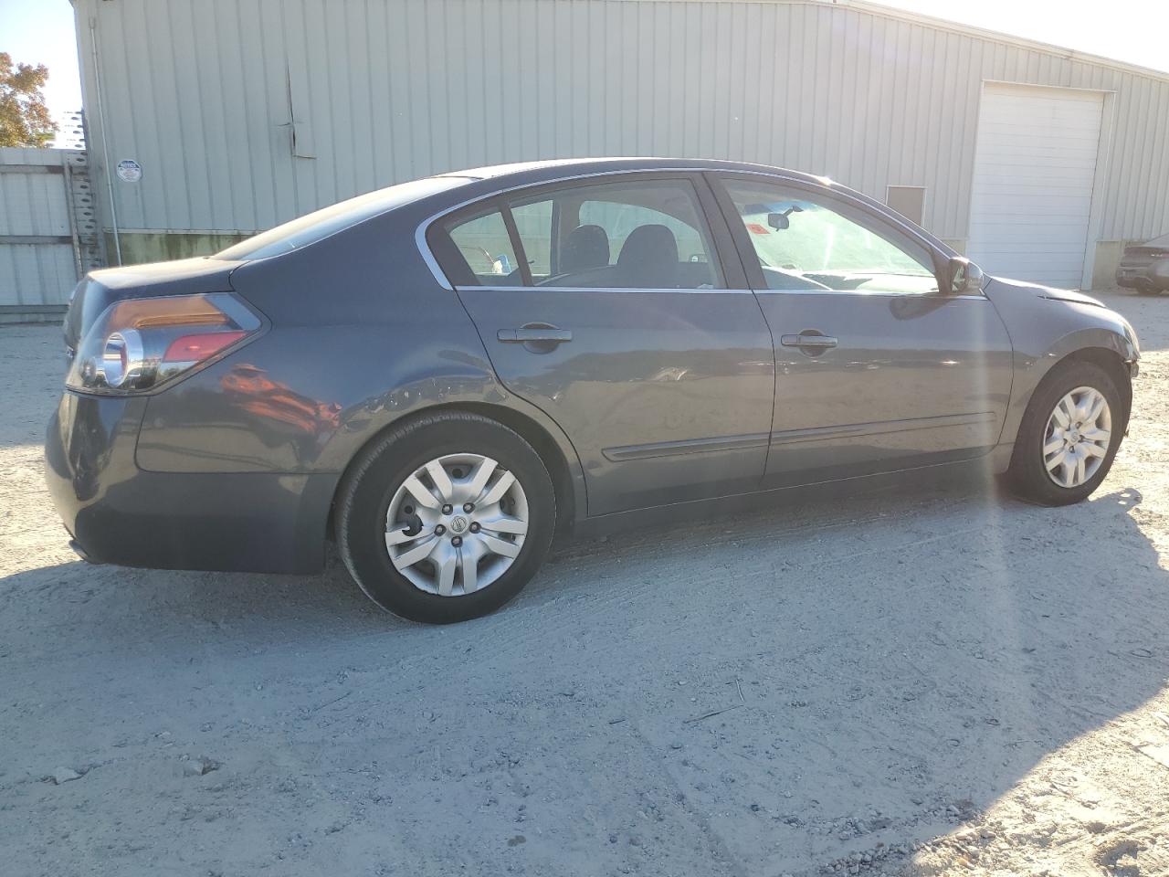 2009 Nissan Altima - Image 3