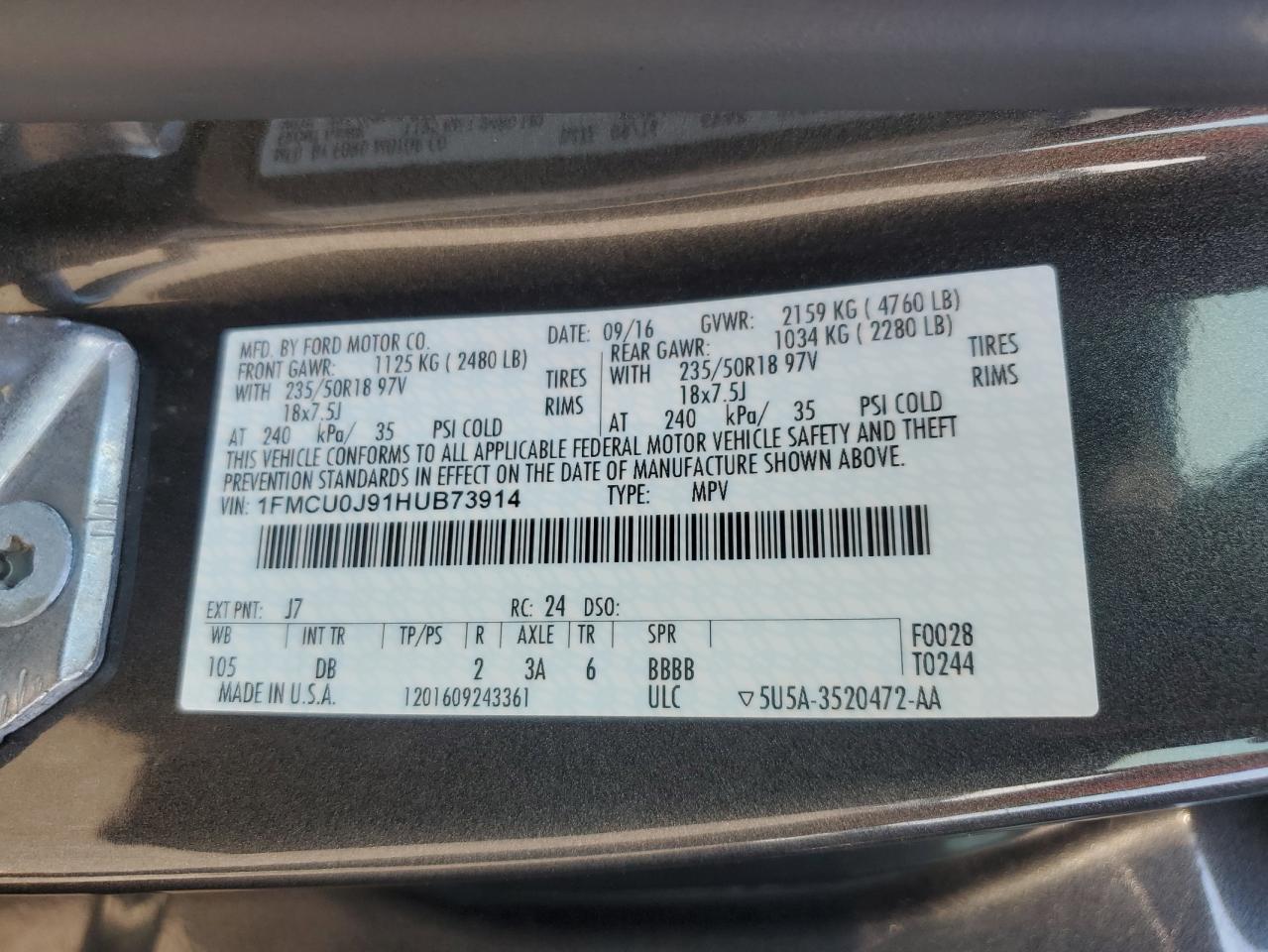 1FMCU0J91HUB73914 2017 Ford Escape Titanium