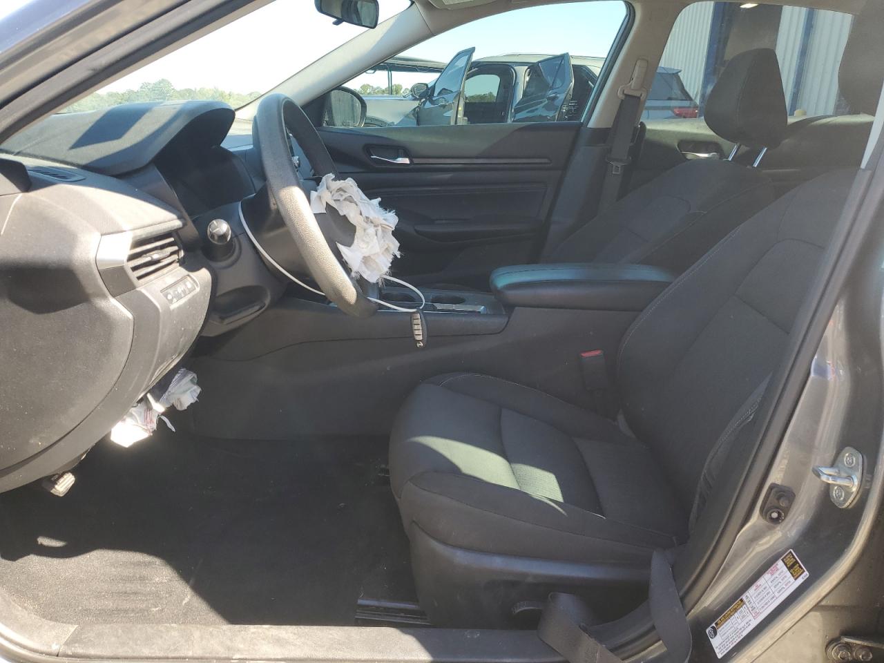 2019 Nissan Altima - Image 7