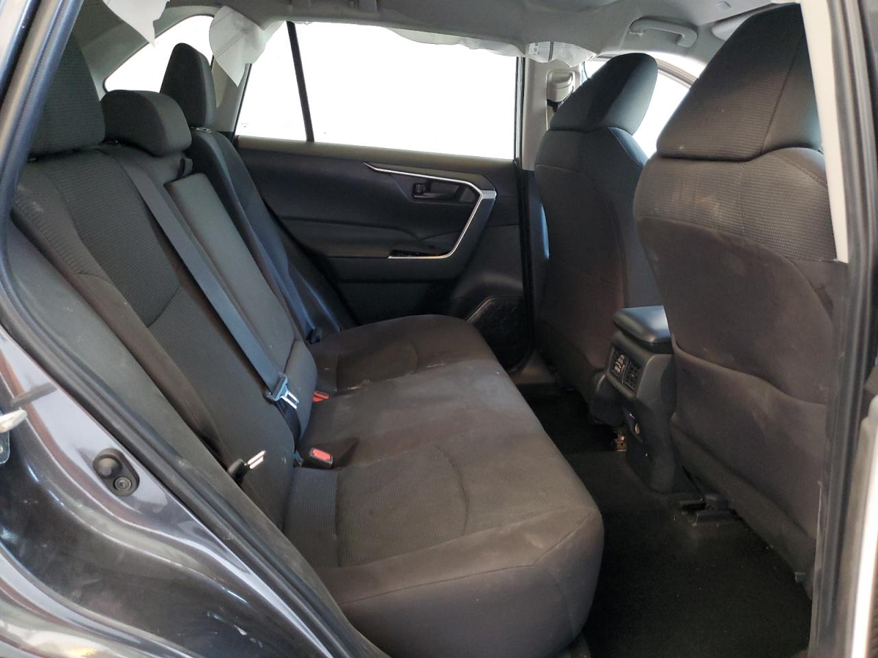2023 Toyota RAV 4 - Image 11