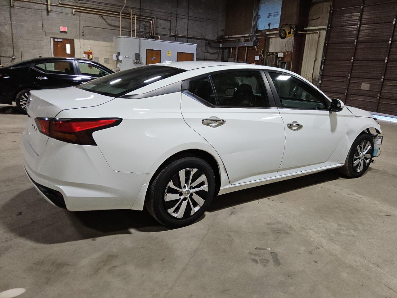 2019 Nissan Altima - Image 3