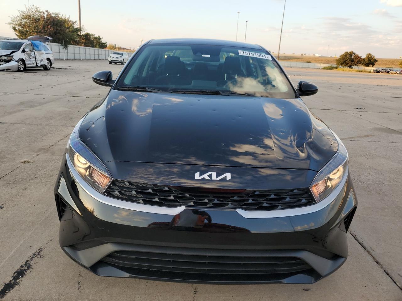 2023 Kia Forte - Image 5