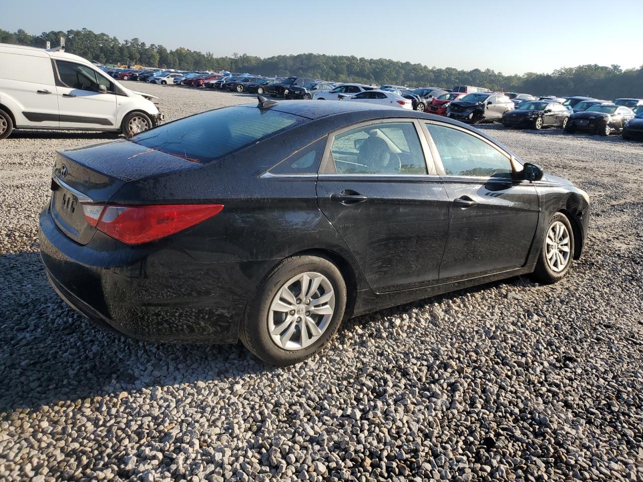 2011 Hyundai Sonata - Image 3