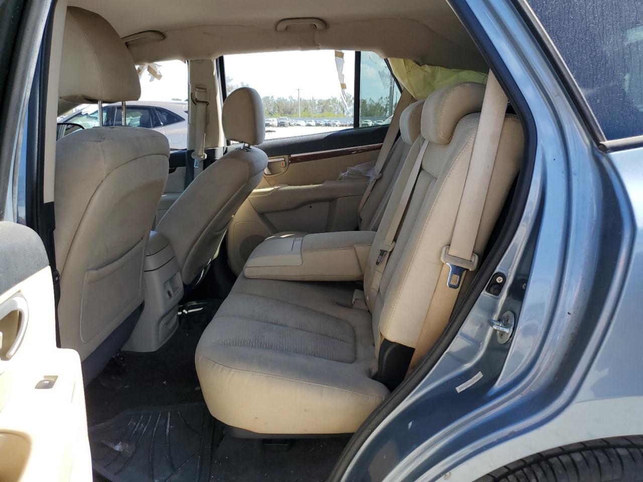 2009 Hyundai Santa Fe - Image 11