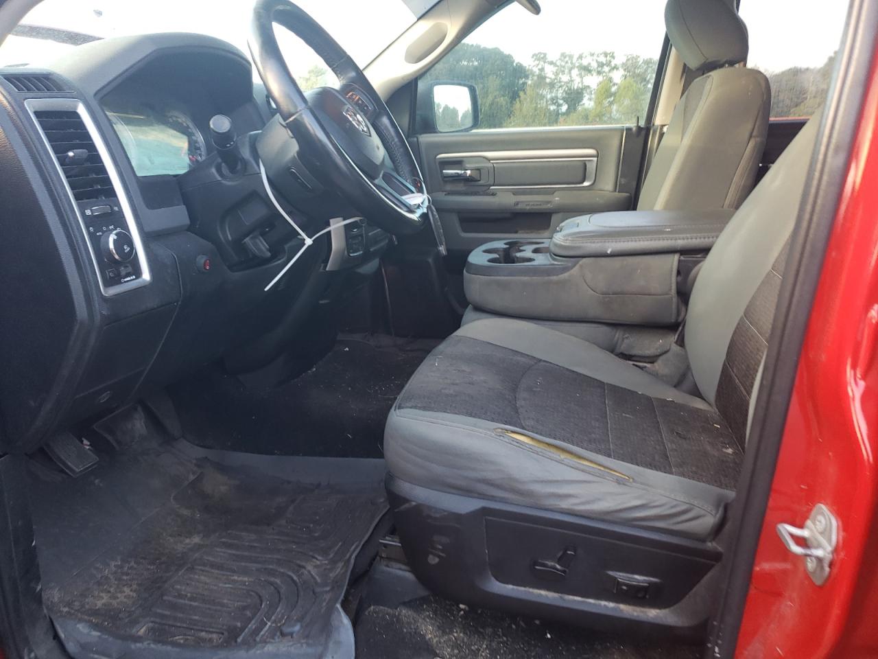 2015 RAM 1500 - Image 7