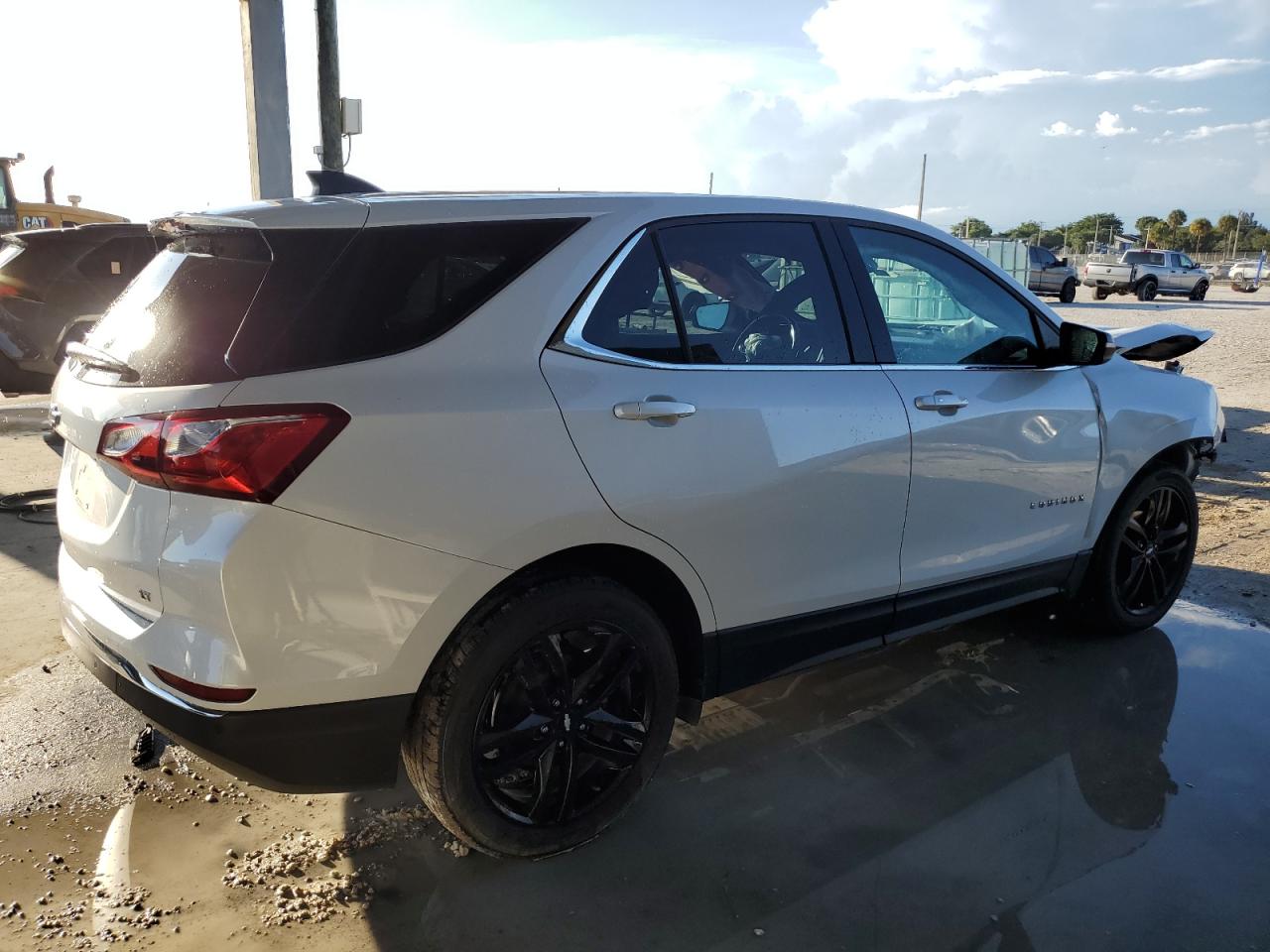 2020 Chevrolet Equinox - Image 3
