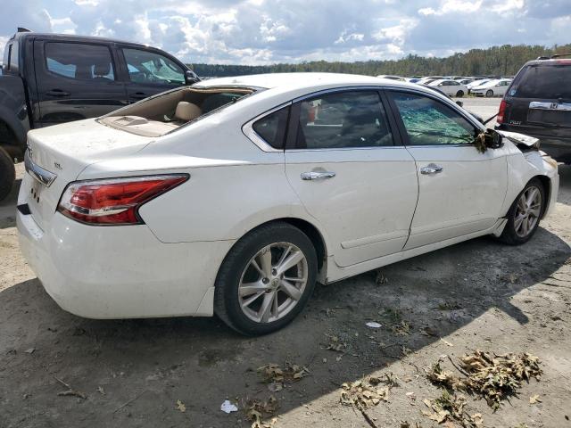 Sedans NISSAN ALTIMA 2015 White