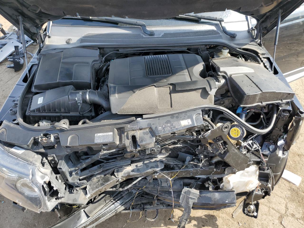 2013 Land Rover Range Rover - Image 12