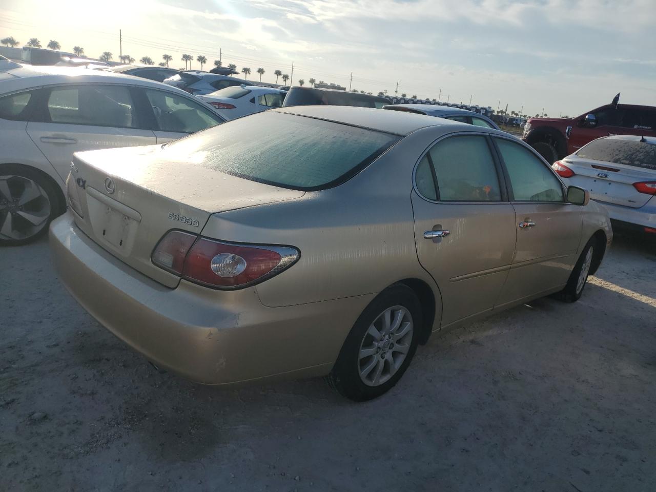 2004 Lexus ES - Image 3