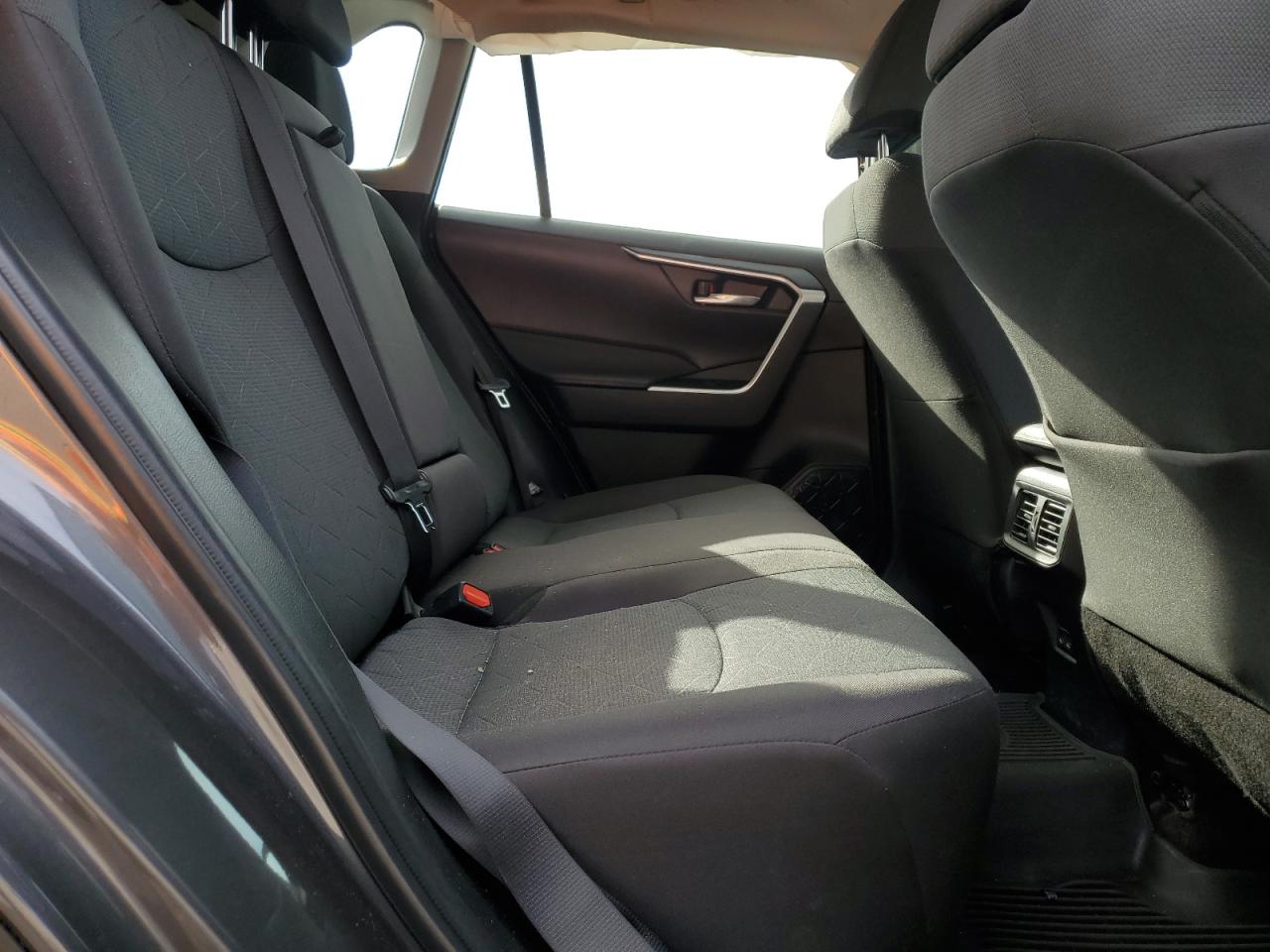 2023 Toyota RAV 4 - Image 11
