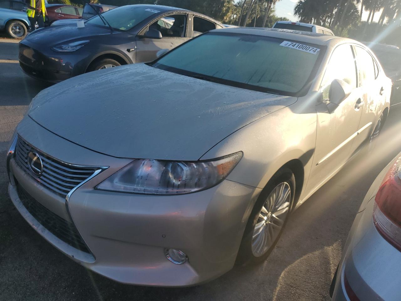 2013 Lexus ES - Image 1