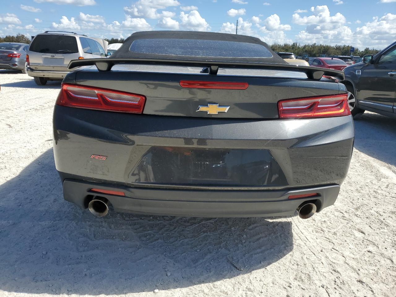 1G1FB3DS6H0131701 2017 Chevrolet Camaro Lt