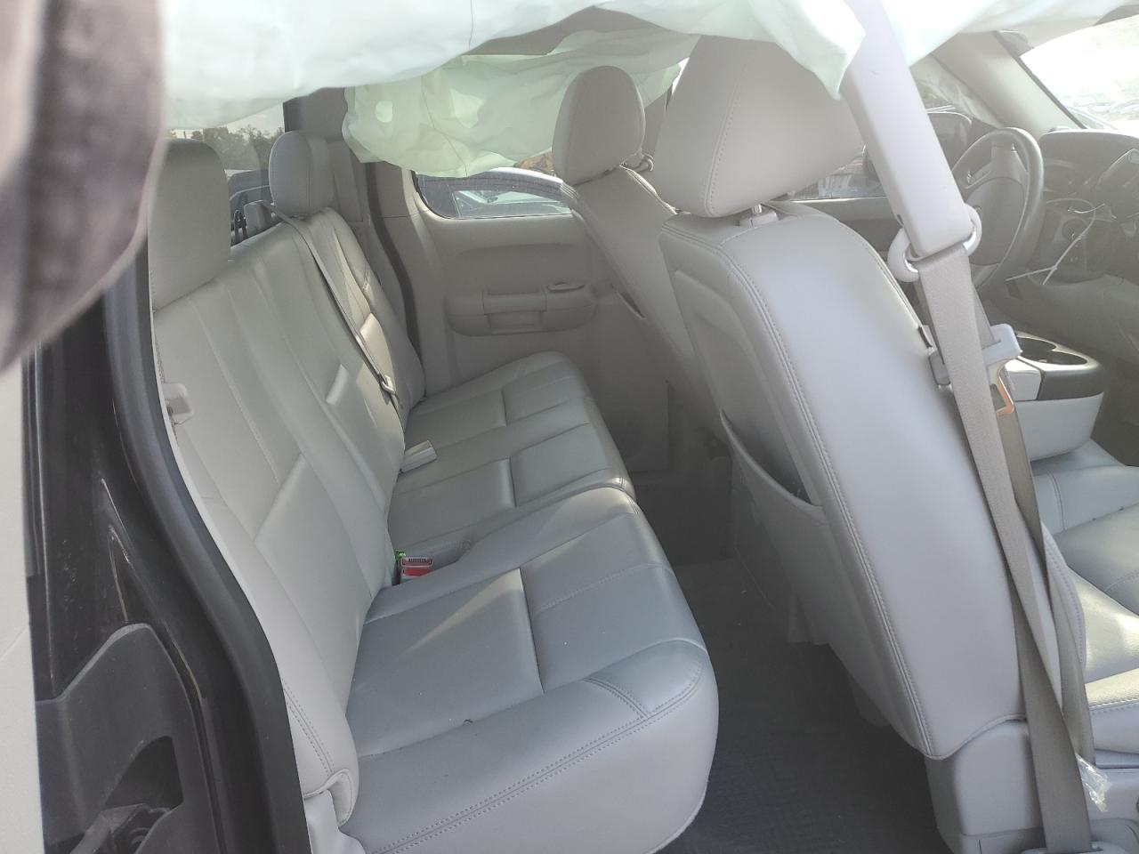 2013 GMC Sierra - Image 10