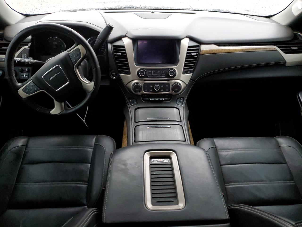 2017 GMC Yukon - Image 8