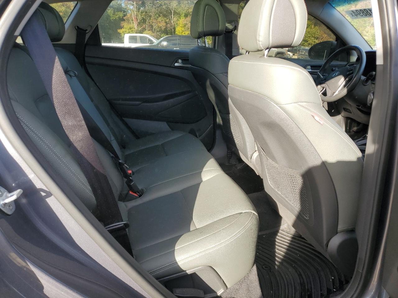 2018 Hyundai Tucson Value VIN: KM8J3CA25JU795498 Lot: 76418894