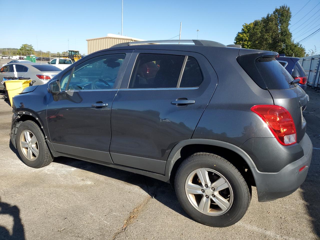 3GNCJPSB4GL259984 2016 CHEVROLET TRAX - Image 2