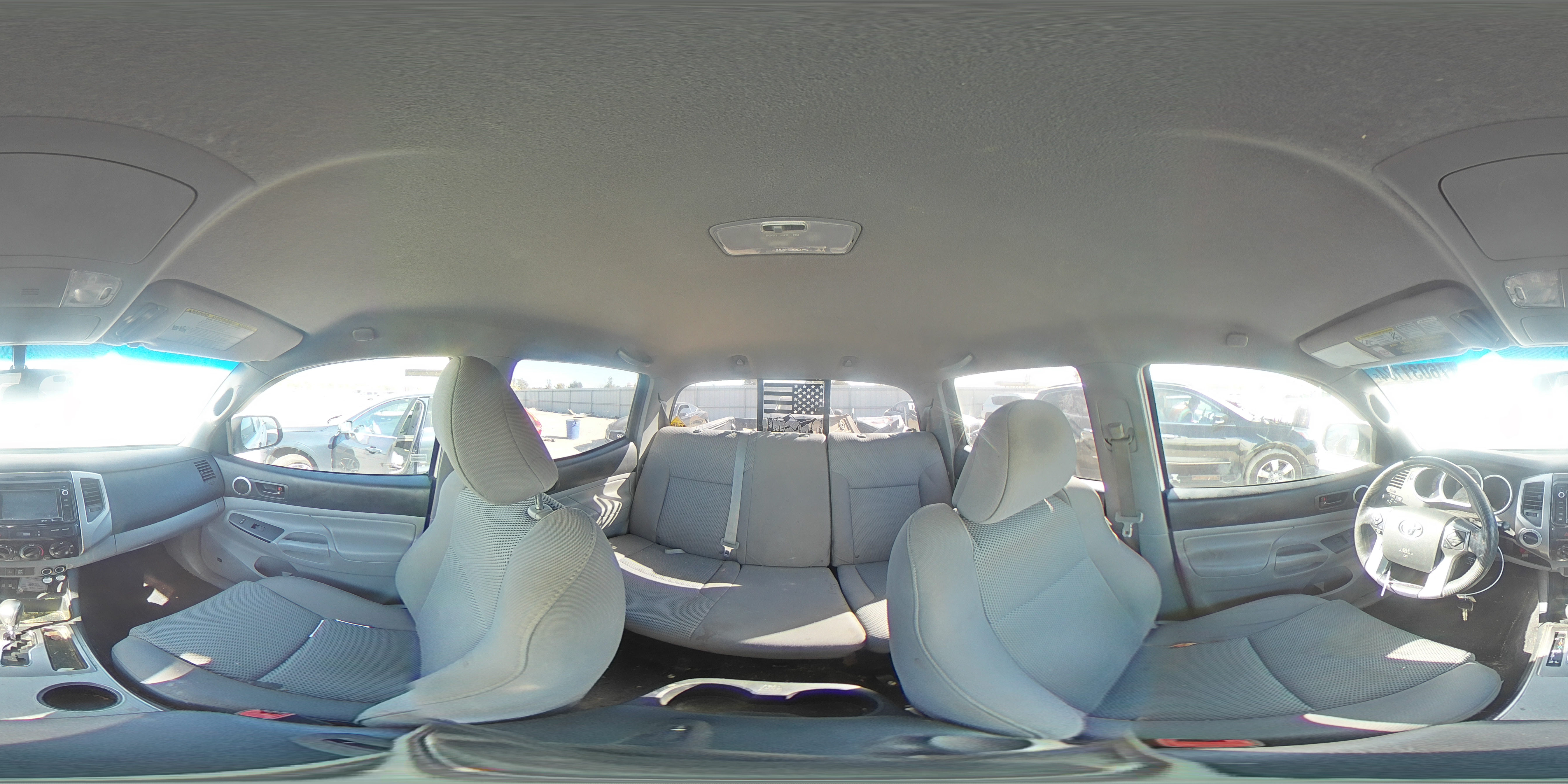 2014 Toyota Tacoma - Image 13