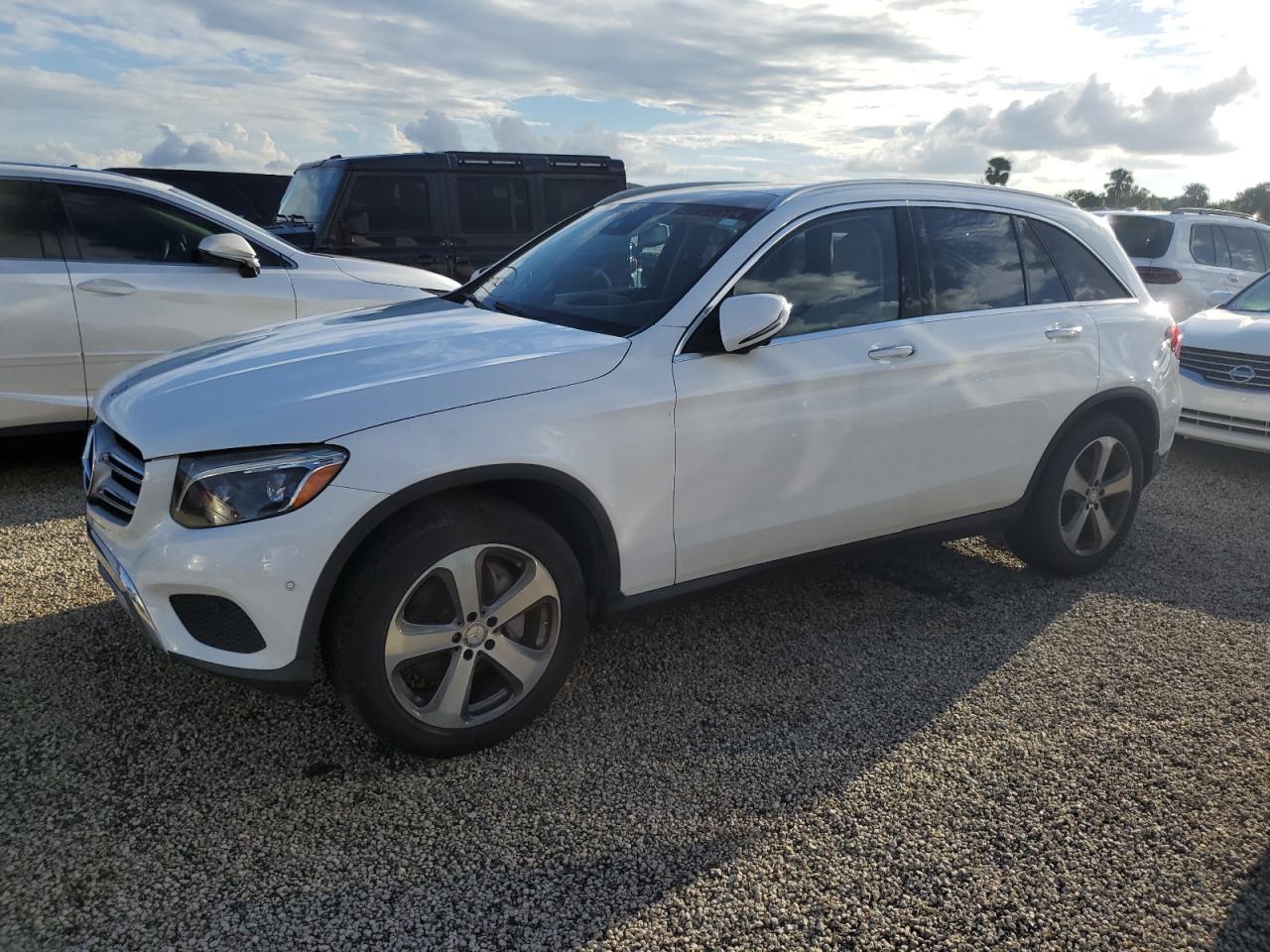 WDC0G4JBXGF057536 2016 MERCEDES-BENZ GLC - Image 1