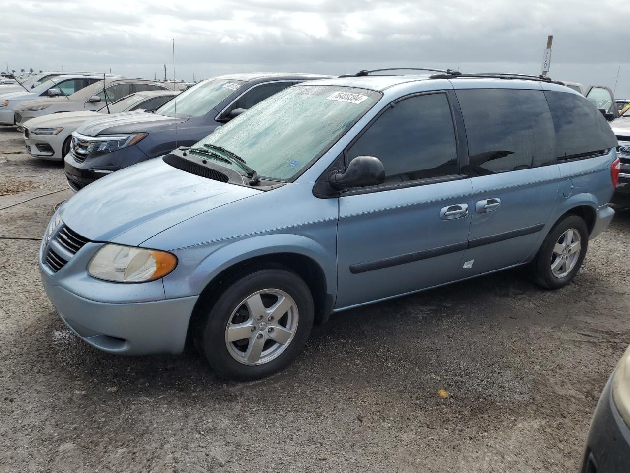 2005 Dodge Caravan - Image 1