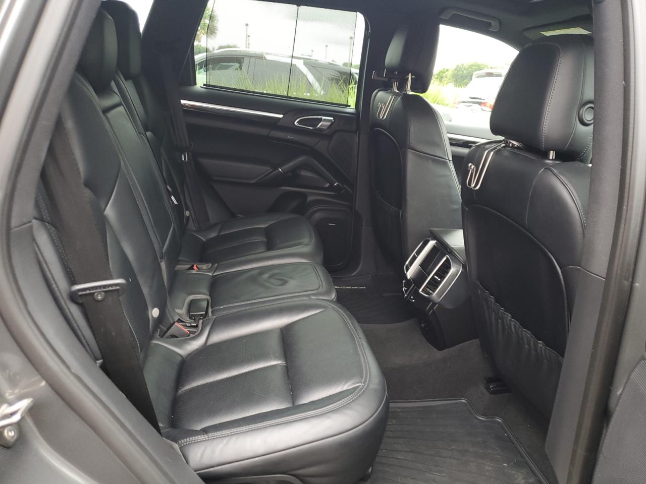 WP1AF2A25FLA44533 2015 Porsche Cayenne